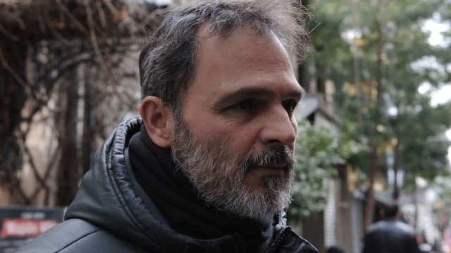 Σταμάτης Γαρδέλης: Παραμένει στο σπίτι του μετά το εξιτήριο από το Δαφνί και επισκέπτεται μόνο τη μητέρα του – «Ακόμα προσπαθεί να…»