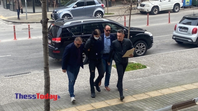 Έγκλημα στη Θεσσαλονίκη: Δίωξη για ανθρωποκτονία με δόλο στον Νορβηγό που σκότωσε τον 32χρονο αστυνομικό – «Καταπέλτης» το κατηγορητήριο (video)