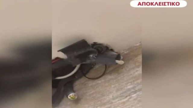 Χαμός στα Βριλήσσια: Καταστηματάρχης είχε βάλει κρυφές κάμερες στις γυναικείες τουαλέτες – «Είμαι εθισμένος στην π@ρν@γρ@φί@» (Video)