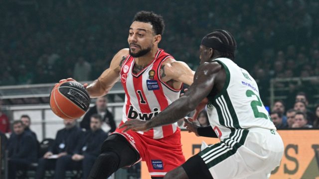 Basket league: Ο Παναθηναϊκός AKTOR «λύγισε» τον Ολυμπιακό – Στο ΟΑΚΑ θα κριθεί το Πρωτάθλημα (video)