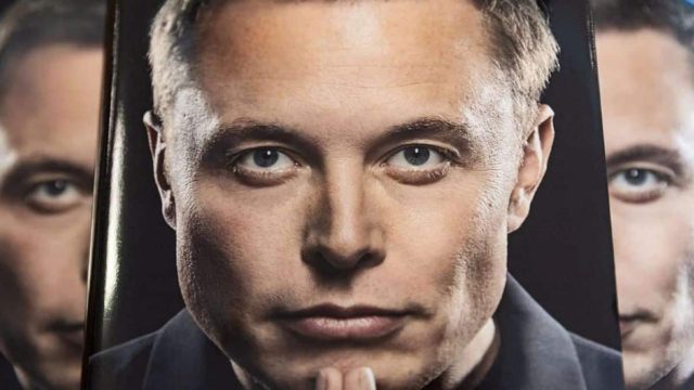 Η Neuralink του Μασκ έγραψε ιστορία – Πραγματοποιήθηκε με επιτυχία η πρώτη εμφύτευση chip εγκεφάλου σε άνθρωπο