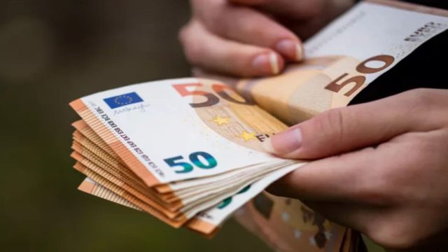600 ευρώ “σπέσιαλ” επίδομα με δύο μόνο προϋποθέσεις – Οι δικαιούχοι