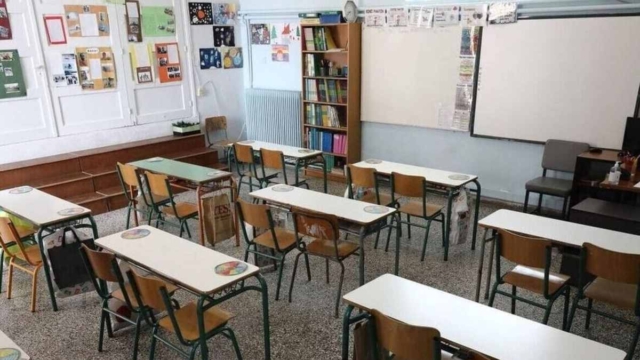 Γεια σου Ελλαδιστάν: Καθηγητής έπαθε ηλεκτροπληξία την ώρα του μαθήματος στο Ρέθυμνο