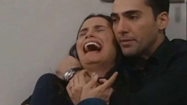 Η Γη της Ελιάς: Ο Κουράκος ανησυχεί για την Δήμητρα – Το τραγικό λάθος που θα της στοιχίσει (video)