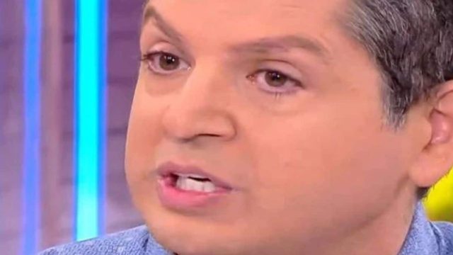 Γιάννης Πουλόπουλος: «Είχα και σχέσεις με γυναίκες, αλλά στα 31 μου κατάλαβα ότι μου αρέσουν οι άντρες»