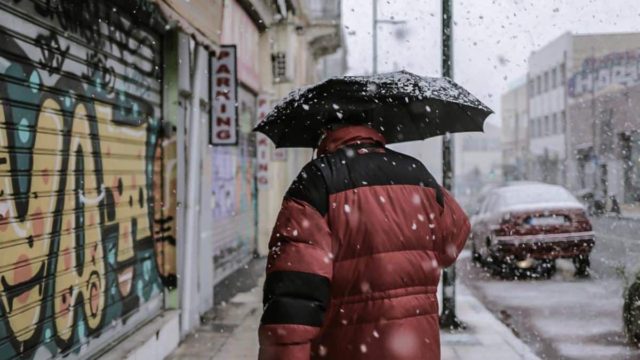 Νέο έκτακτο δελτίο από την ΕΜΥ: Η κακοκαιρία «σφυροκοπά» τη χώρα – Επιμένουν οι θυελλώδεις άνεμοι έως και 9 μποφόρ μέχρι το βράδυ