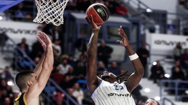 Basket League: Απίστευτο φινάλε στην Καρδίτσα – Ο Τέβιν Μακ «σκότωσε» το Μαρούσι με buzzer beater (video)