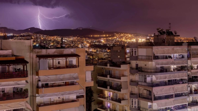 Νέο έκτακτο δελτίο καιρού – Μέχρι πότε θα συνεχιστούν οι ισχυρές βροχές και οι θυελλώδεις άνεμοι