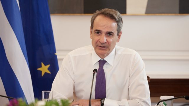 «Ασπίδα» η κυβέρνηση για τις νέες οικογένειες: Ανακοινώνονται σήμερα (22/1) τα μέτρα στήριξης γονέων – Τα δύο βασικά επιδόματα