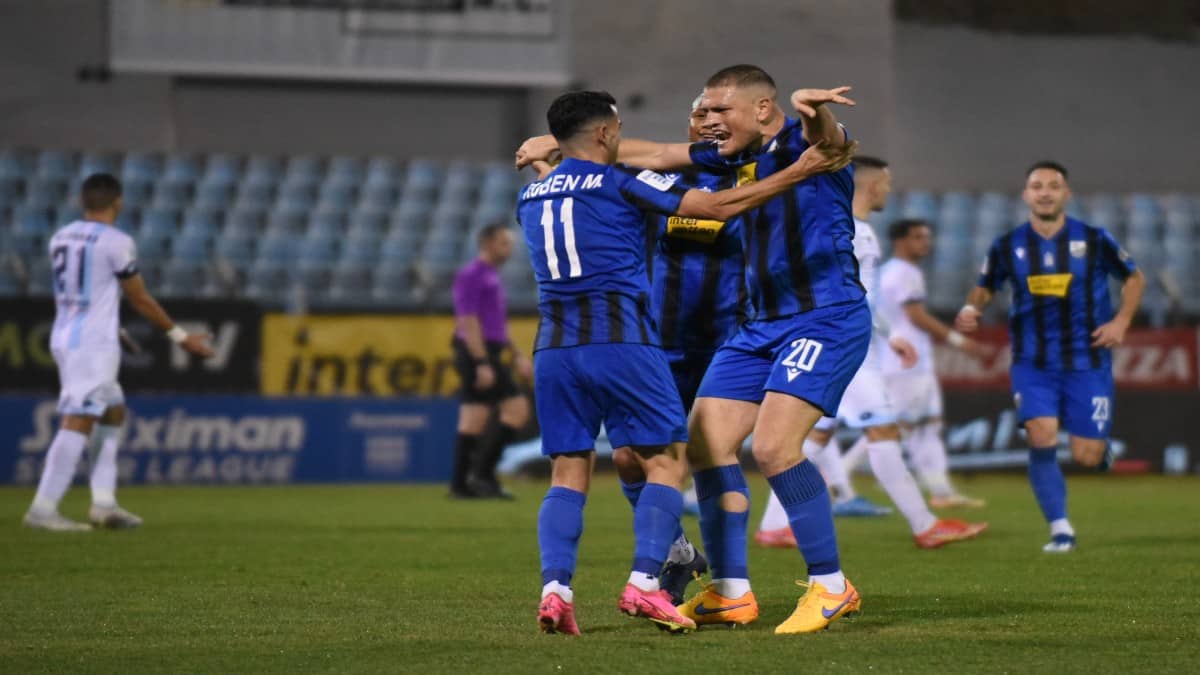 Super League: Θρίαμβος με 4άρα για τη Λαμία που συνεχίζει να ονειρεύεται – Κατέρρευσε η Κηφισιά (video)