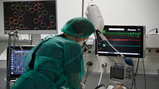 Μέγαρα: Μάχη για να κρατηθεί στη ζωή δίνει το 4χρονο αγοράκι που νοσηλεύεται με κακώσεις – Το νέο ιατρικό ανακοινωθέν
