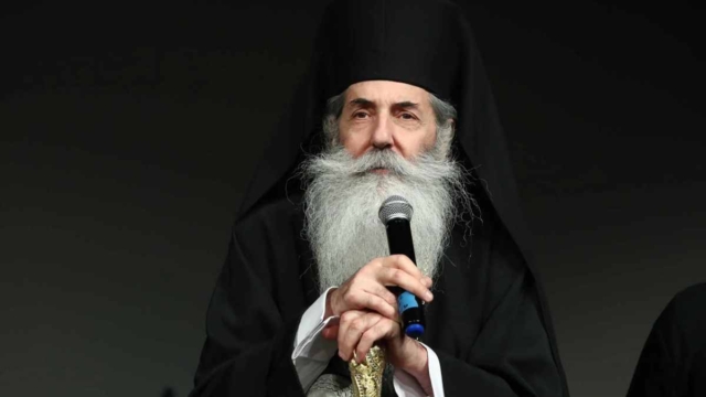 Μητροπολίτης Πειραιώς Σεραφείμ: Οι ομοφυλόφιλοι κινδυνεύουν να πεθάνουν από μικρόβια