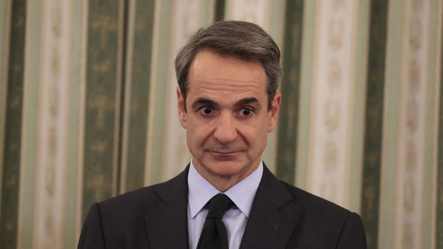 Ομόφυλα ζευγάρια: «Παγώνει» το ν/σ ο Μητσοτάκης – «Πρώτα θα εξηγήσουμε τι θέλουμε να κάνουμε και μετά το χρονοδιάγραμμα»
