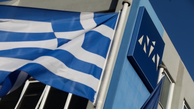 Νέα Δημοκρατία: Πρεμιέρα για το «γαλάζιο» φροντιστήριο – Διάλογοι, εντάσεις και διαφωνίες για τα ομόφυλα ζευγάρια, σκέφτεται την αποχή ο Βορίδης (video)