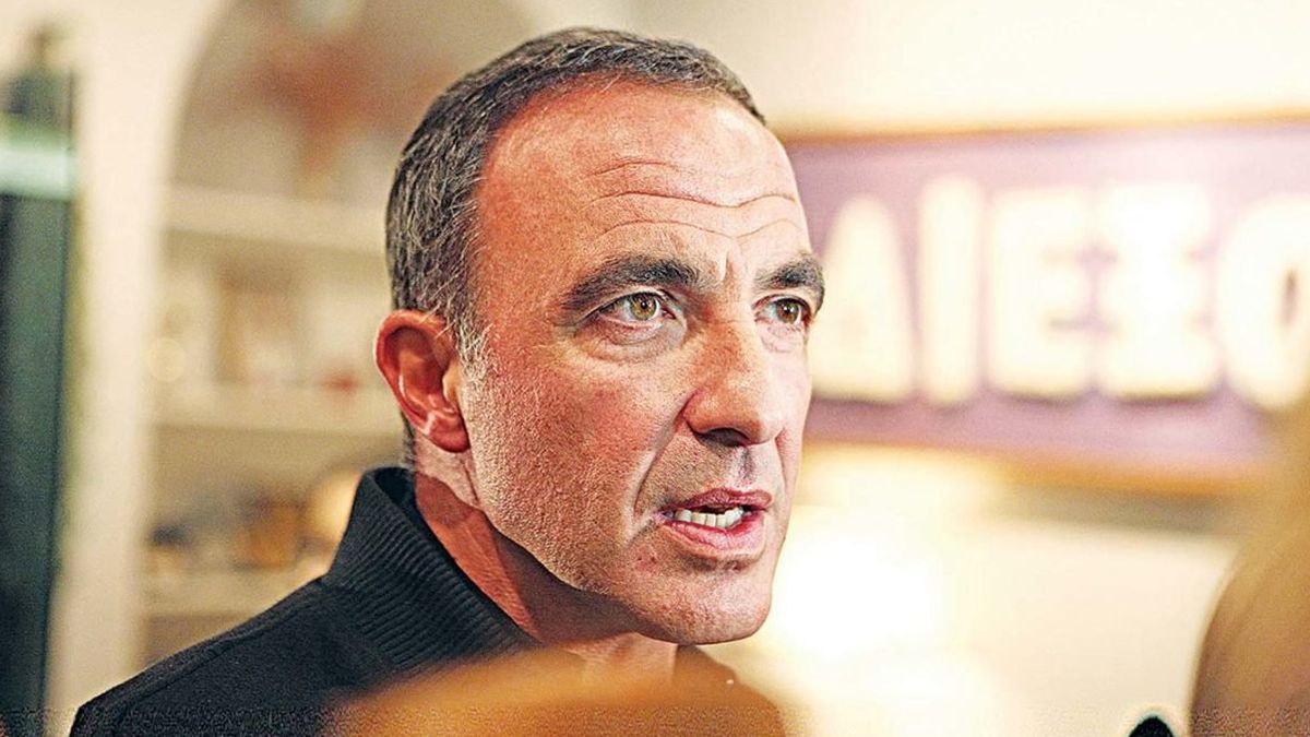 «Μαύρο» ποδαρικό για τον Νίκο Αλιάγα: Απόπειρα διάρρηξης στο σπίτι του στο Παρίσι – Οι ζημειές που προκλήθηκαν