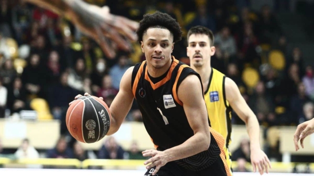 Basket league: Εντυπωσιακή εμφάνιση Προμηθέα στο κλειστό του Αγίου Θωμά απέναντι στο Μαρούσι (video)