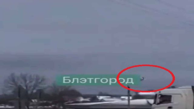 Ρωσία: Συνετρίβη στρατιωτικό αεροσκάφος κοντά στην Ουκρανία – Βίντεο ντοκουμέντο με την στιγμή της πτώσης