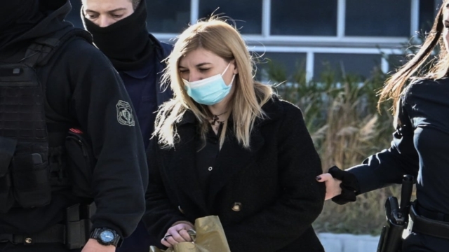 Έκρηξη Ρούλας Πισπιρίγκου στη δίκη, εκνευρισμός Μάνου Δασκαλάκη: «Αν έχει παρθεί απόφαση για εμένα να το τελειώσουμε εδώ – Δεν έψαξα ποτέ την κεταμίνη» (video)