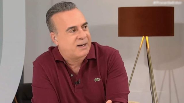 Είπε την αλήθεια του ο Φώτης Σεργουλόπουλος για τα ομόφυλα ζευγάρια: «Τι φοβούνται οι βουλευτές; Έχουν υποχρέωση στην εκκλησία;»