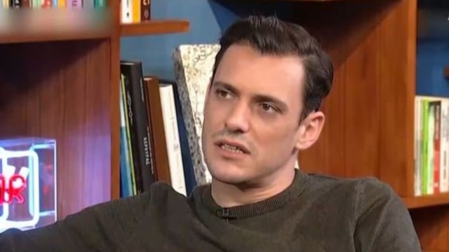 Σταύρος Σβήγκος: «Είμαι συνέχεια σε οικονομική δεινότητα, την περασμένη εβδομάδα την έβγαλα με ένα πακέτο μακαρόνια» (video)
