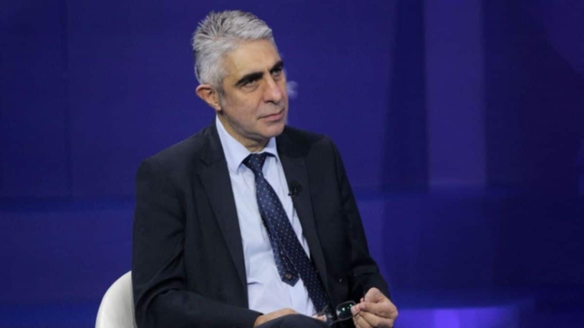 Γιώργος Τσίπρας: «Έμαθα από την τηλεόραση την απόφαση Κασσελάκη για κομματική πειθαρχία για τα ομόφυλα ζευγάρια»
