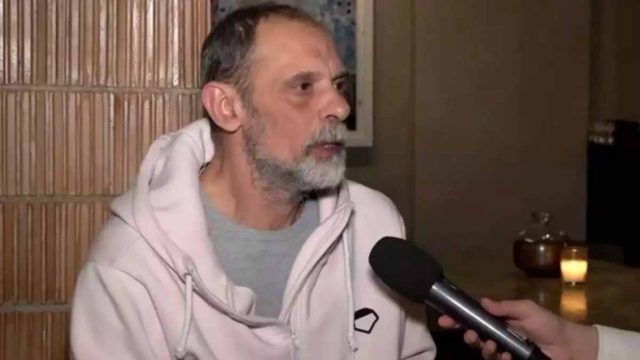 Καθηλώνει ο Τζώνυ Θεοδωρίδης: «Έμεινα στον δρόμο άστεγος δυο μήνες, έκανα μπάνιο κάθε τρίτη μέρα σε σπίτι φίλου»