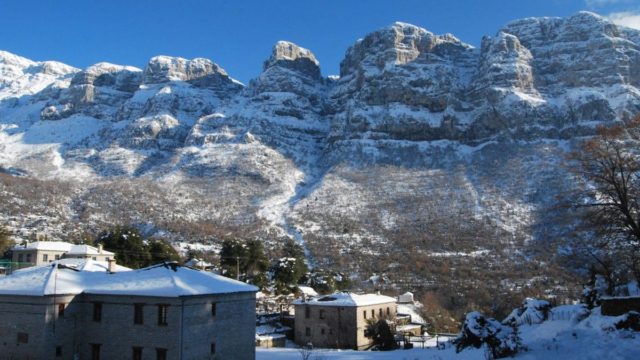 Η Φωτογραφία της Ημέρας: Χιονισμένο τοπίο στο Πάπιγκο