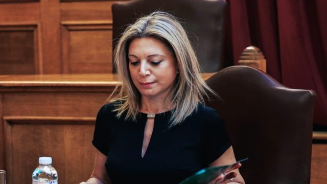 Τέμπη – Μαρία Καρυστιανού: «Εύχομαι να μπούν 57 φορές ισόβια στη φυλακή οι υπαίτιοι! Δεν μπορώ να γυρίσω στο σπίτι μου, νοικιάζω αλλού»