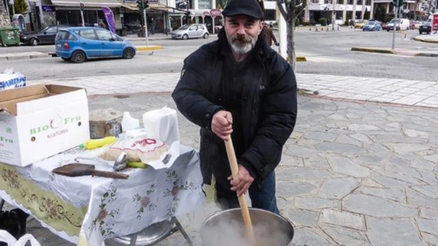 Κωνσταντίνος Πολυχρόνοπουλος: Σοκάρει καταγγελία καρκινοπαθούς για τον «Άλλον Άνθρωπο» – Παραπονέθηκα για το φαγητό και έφαγα κλωτσιές