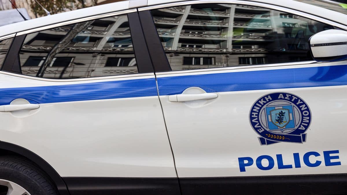 Εξάρχεια: Σύλληψη δύο ατόμων από την ΕΛΑΣ – Ήταν οπλισμένοι