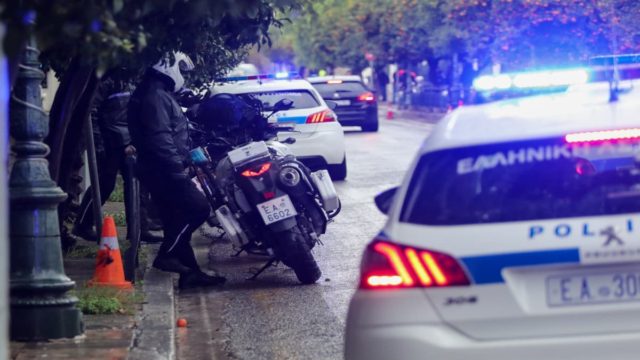 Θλιβερό περιστατικό στην Καλλιθέα: Επίθεση ανηλίκων σε 13χρονο – «Πάρε τον πατέρα σου τηλέφωνο να έρθει να τον σκοτώσουμε…» (video)