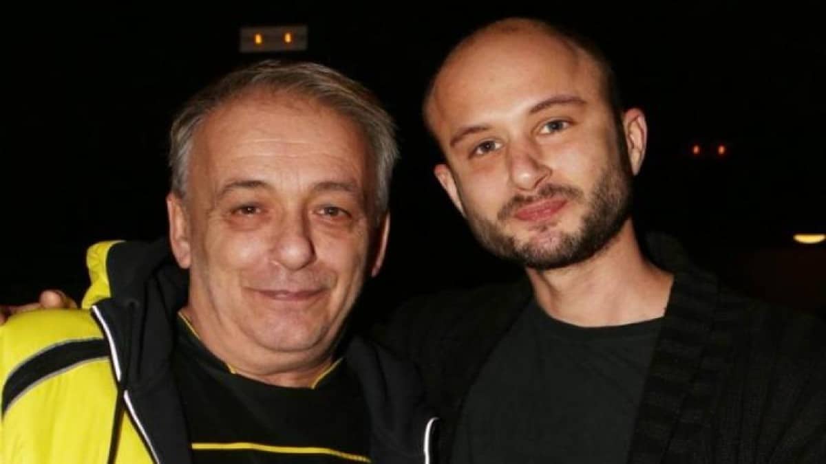 «Καλά ρε δε ντpέπεσαι γı’αυτό που έκανες;» – Ξεσπάθωσε ο γıος του Ανδρέα Μικρούτσικου, ο λóγος που έγıνε έξαλλоς (Video)