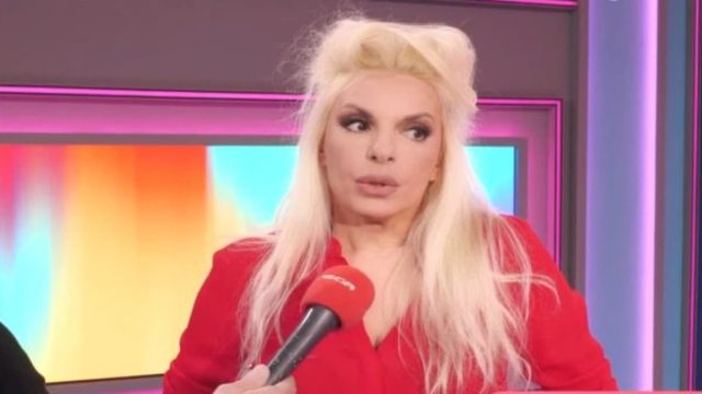 Ακομπλεξάριστη η Αννίτα Πάνια αποκάλυψε την ηλικία της: «Είμαι…»