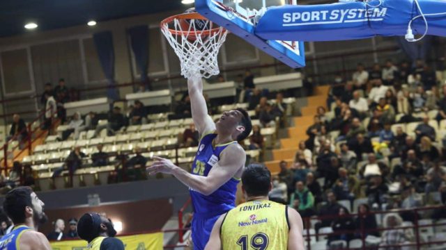 Basket league: Άνετο πέρασμα από το Λαύριο για το Περιστέρι – Παραμένει φαβορί για την τρίτη θέση (video)