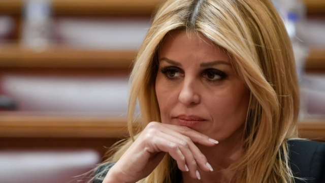 Περιπέτειες για την Έλενα Ράπτη: Δέχθηκε επίθεση από αγνώστους στο πολιτικό της γραφείο (photos)