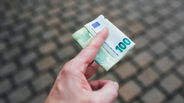Αύξηση από 400 έως 1.500 ευρώ για σημαντικό επίδομα – Πότε θα πάρετε τα χρήματα