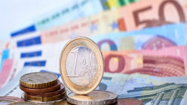 Νέο επίδομα με αύξηση: Πώς μπορείτε να πάρετε ΟΛΟΙ από 400 έως 1.500 ευρώ