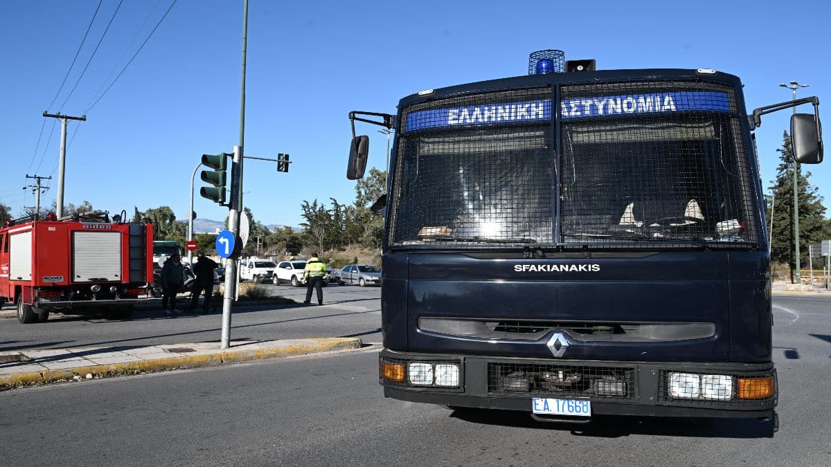 Θεσσαλονίκη: Η Αντιτρομοκρατική ανέλαβε τις έρευνες για τον εκρηκτικό μηχανισμό στα δικαστήρια – 10 μέρες πριν απεστάλη ο φάκελος που τον περιείχε (video)