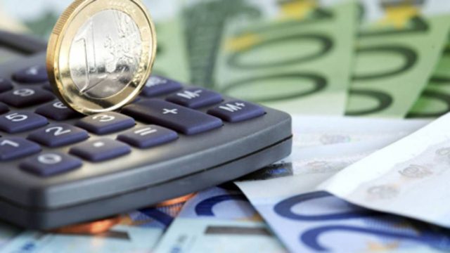 Φεβρουάριος: Βαρύς ο «πέλεκυς» για τους φορολογούμενους – Όλες οι υποχρεώσεις που πρέπει να πληρωθούν μέχρι τέλος του μήνα