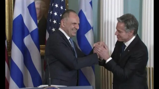 Συνάντηση Γεραπετρίτη-Μπλίνκεν: Η Ελλάδα υπέγραψε τη συμφωνία «Άρτεμις» για ασφαλή εξερεύνηση του διαστήματος – «Στο υψηλότερο ιστορικά επίπεδο η σχέση με ΗΠΑ» (video)