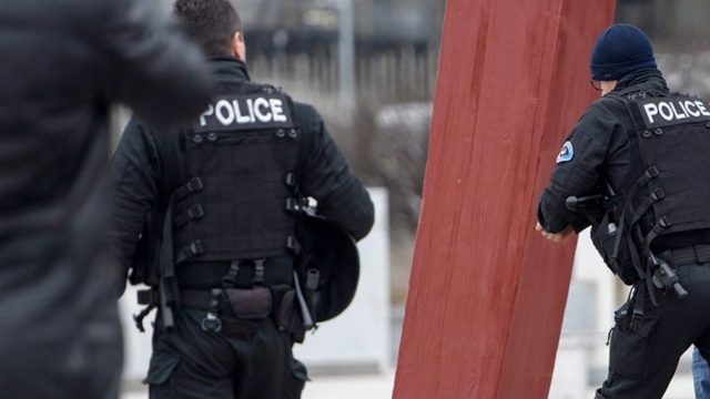 Η αστυνομία της Ελβετίας σκότωσε άνδρα οπλισμένο με τσεκούρι – Κρατούσε ομήρους σε τρένο