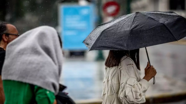 Καιρός σήμερα 21/2:  Καταιγίδες κατά τόπους ισχυρές με ομίχλη και υγρασία – Προειδοποίηση για 5 περιοχές (video)