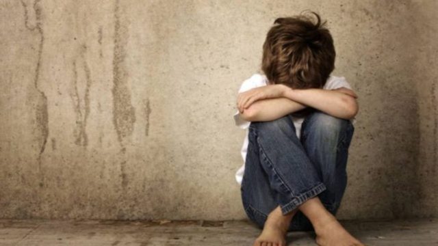 Αποτροπιασμός στο Ζεφύρι: Αλλοδαπός β@@σε 13χρονο αυτιστικό αγόρι με δόλωμα ένα πατίνι