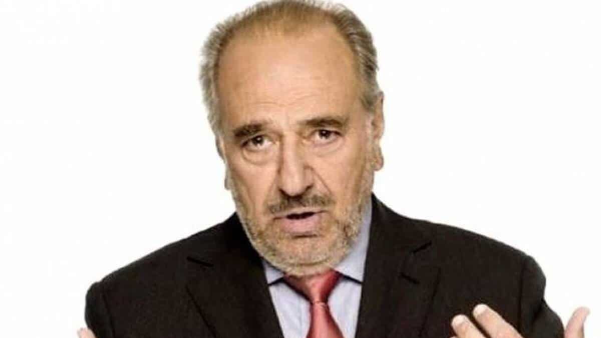 Δύσκολες στιγμές για τον Δημήτρη Καλλιβωκά: Στο νοσοκομείο μετά από ατύχημα ο ηθοποιός