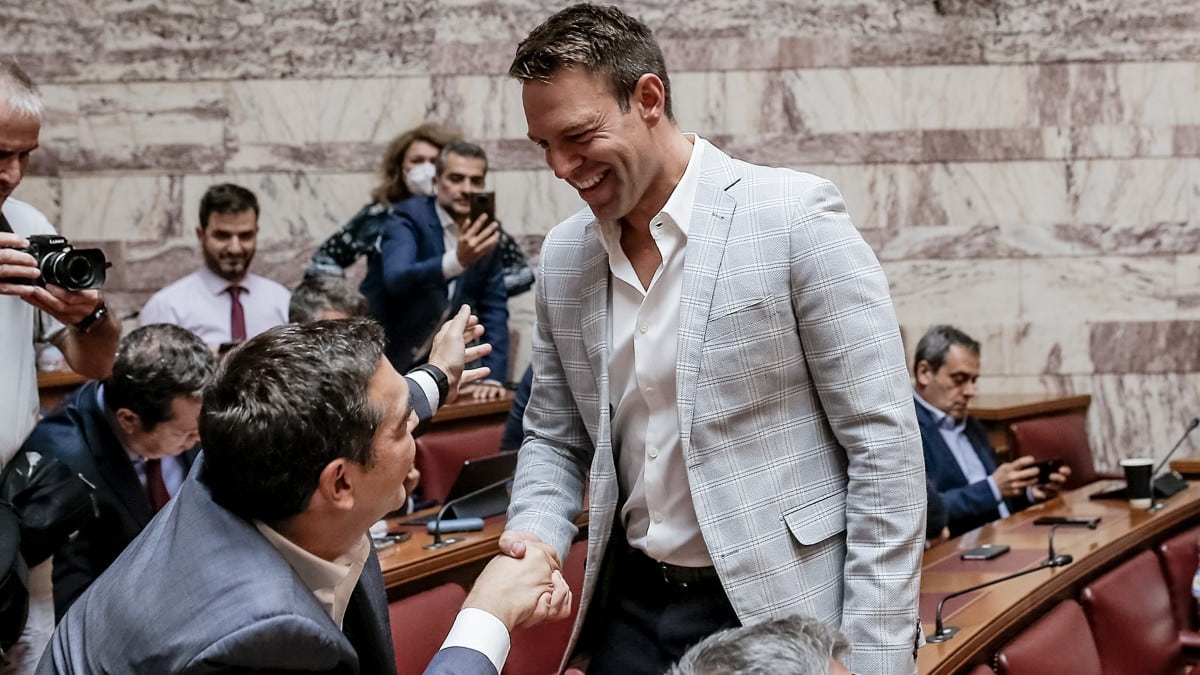 Απόλυτο χάος στον ΣΥΡΙΖΑ: Πρόσω ολοταχώς για «κόμμα Κασσελάκη» – Στα «μαχαίρια» με Τσίπρα ο πρόεδρος της αντιπολίτευσης