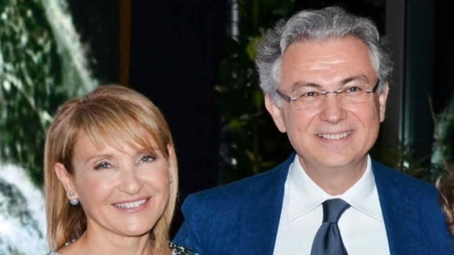 «Στάζει» μέλι η Μάρα Ζαχαρέα για τον Θοδωρή Ρουσόπουλο: Η σπάνια ανάρτηση με τον σύζυγό της για του Αγίου Βαλεντίνου (photo)