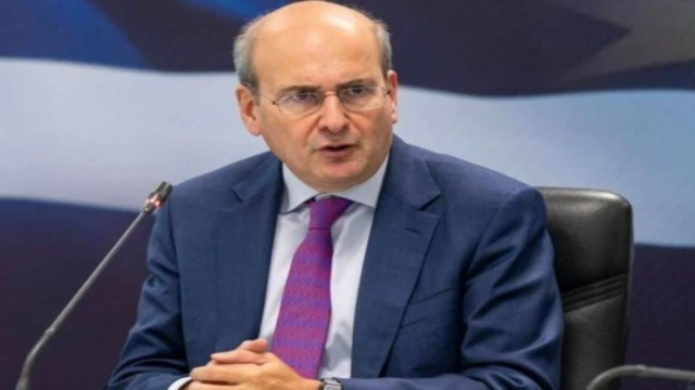 Στο νοσοκομείο ο Κωστής Χατζηδάκης, υπεβλήθη σε χειρουργική επέμβαση