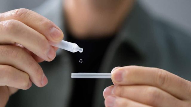 Self test που δείχνουν αν νοσείς από καρκίνο – Τρια δωρεάν για την σωστή πρόληψη – Πότε θα είναι διαθέσιμα στη χώρα μας