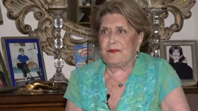Συγκινεί η Βάσια Τριφύλλη: «Μου είπαν ότι δεν μπορώ να πάρω παιδί επειδή έχω καρκίνο και θα το κολλήσω»