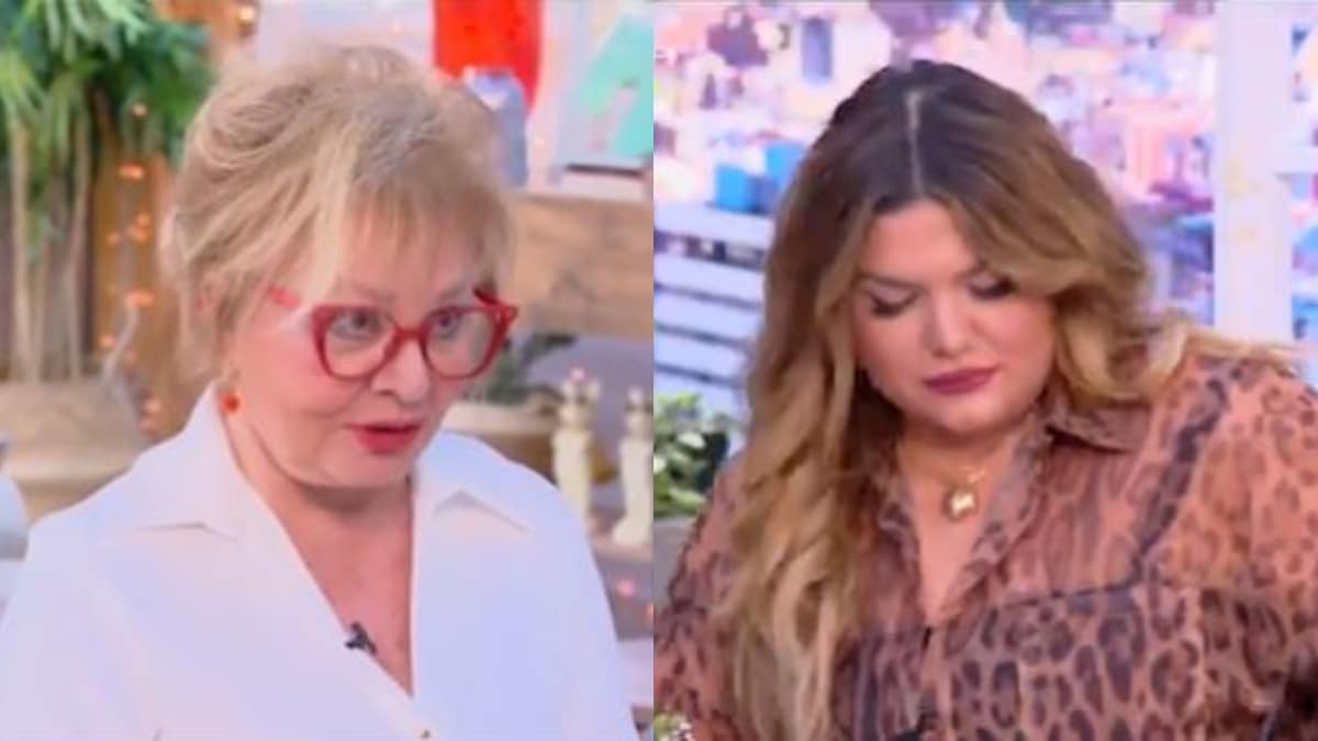 Άλαλη η Δανάη Μπάρκα, η Βίκυ Παγιατάκη την περίμενε στη… γωνία: «Άλλα μου λένε τα χείλη σου και άλλα τα φιλιά σου»